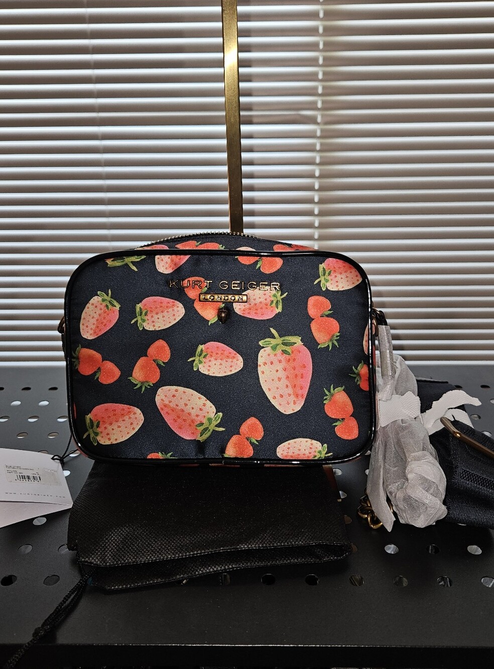 Kurt Geiger London Small Portobello Camera Bag